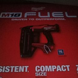 Milwaukee 16GA Straight Finish Nailer 