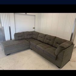 Comfy Nice Gray Sectional Couch 🔥🔥🔥