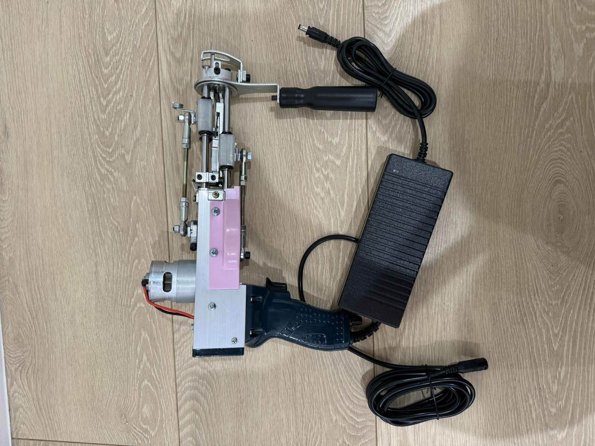 The Duo — Cut & Loop Pile Tufting Machine Medium Pile 20-30MM Carpet Gun