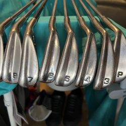 Vintage Golf Clubs 