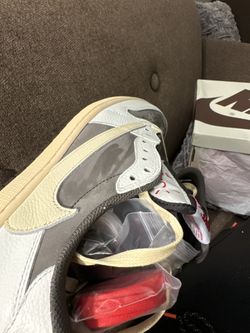 Travis Scott Reverse Mocha Jordan 1 Low