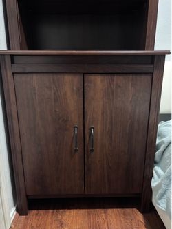 Bookshelf