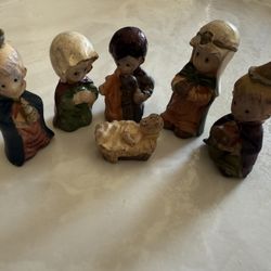 Vintage Mini Nativity Figurine Set – 6-Piece Hand-Painted Scene