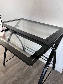 Free desk