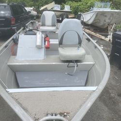 Many Boats And Motor For Sale 