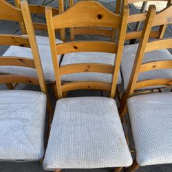  Set Of 6 Chairs ,  Very Good Condition. 