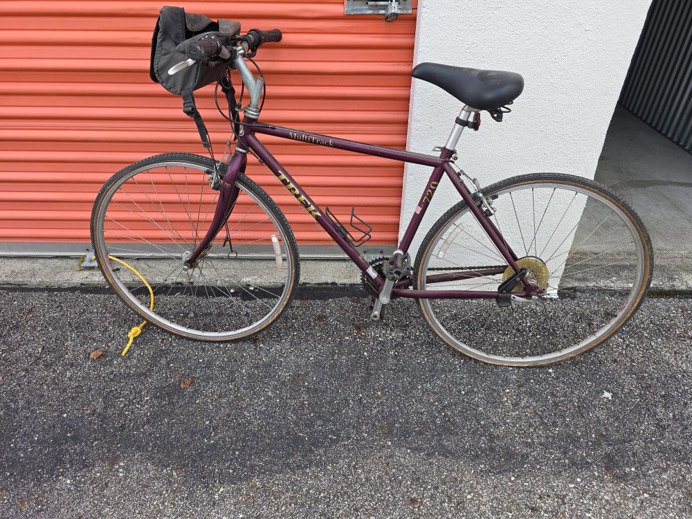 Trek Multitrack 720 Bike