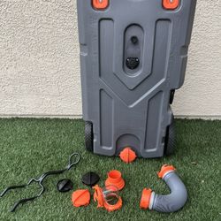 28 Gal. Camco Rhino RV  Tote Tank