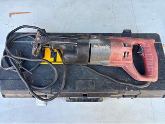Milwaukee Heavy Duty Corded Sawzall Reciprocating Saw + Case
