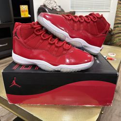 Air Jordan 11 Retro High Win Like '96 - Size 11