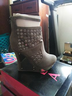 Grey wedge boots