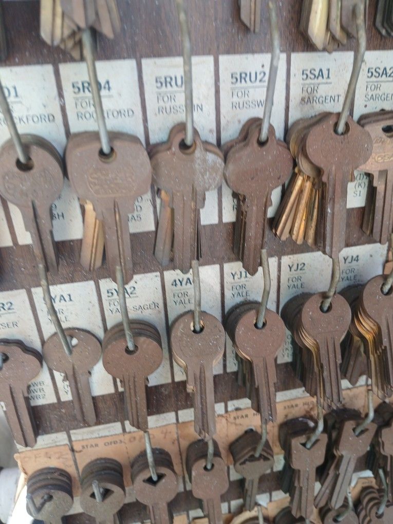 Vintage Key Cutting Machines And Key Blanks