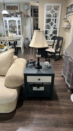 End table
