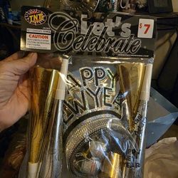 New Year's Items 3 New Unopened Bags Includes 17 Items And 2 Confetti poppers