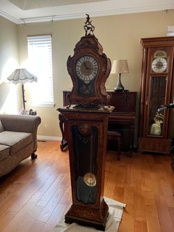 Lauris “Versailles” Italian Clock with Matching Pedestal – open to negotiate