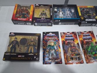 Lot of 13 Action Figures