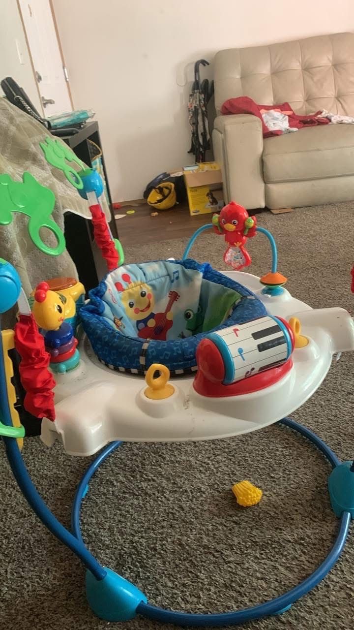 Baby bouncer