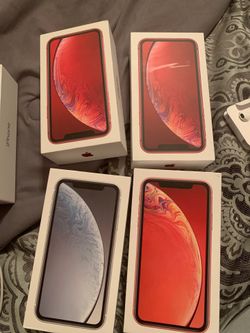 4 iPhone XR boxes