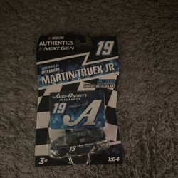 Nascar Authentics Martin Truex Jr Signed Die cast