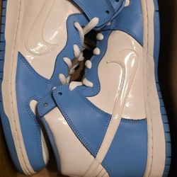 Nike SB Dunks Rivalry