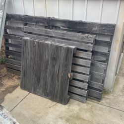 Free Wood Pallets 4 Total