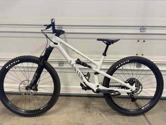 Canyon Spectral Carbon Fiber 7 mountain bike