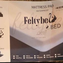 California King 2pk Waterproof Mattress Pad by FELTYBE

New/open box

