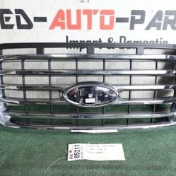 2015 - 2016 - 2017 FORD F150 F-150 XLT GRILLE OEM AX65211 w/ emblem