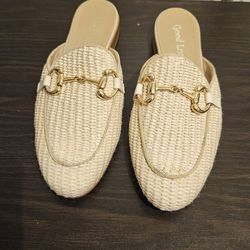 Mocasines  destalonados .color beige