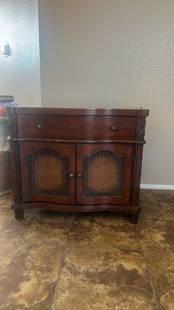 Free Hutch/Buffet