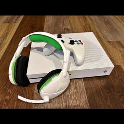 Xbox One S With Controller And Headset