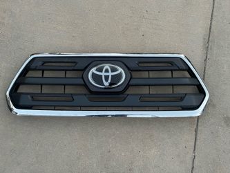2016 - 2023 Toyota Tacoma front grill