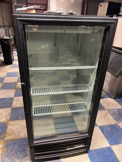 True Commercial Glass Door Merchandiser Refrigerator GDM-10