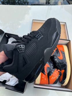 Jordan 4 Black cat size 10.5
