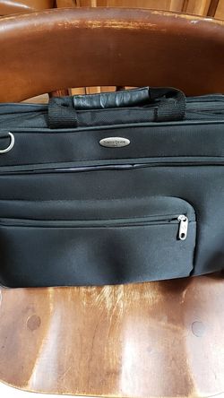 Samsonite laptop case with shoulder strap