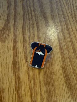 Broncos Pin