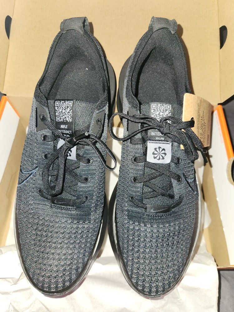 Nike Interact Run Sz10