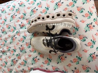 Women’s shoes size 7 1/2 - 7