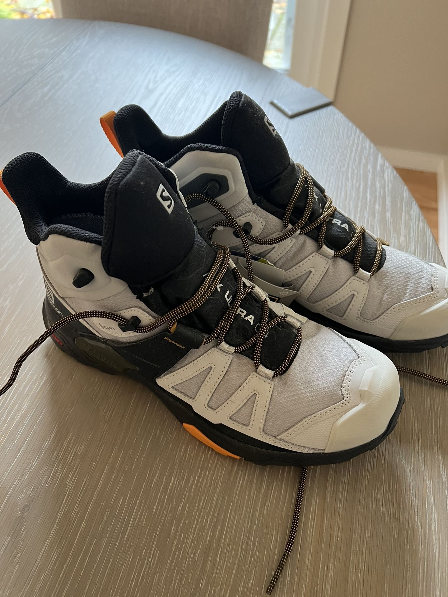 Salomon Men's X Ultra 4 Mid Gore-Tex Hiking Boots - Size 9 Men’s