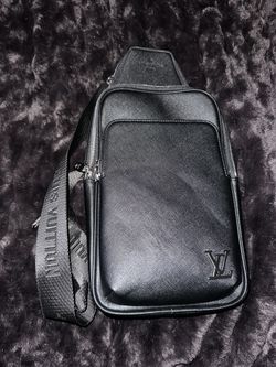 L v Bag (CHECK DESCRIPTION)