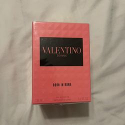 Valentino Donna Born in Roma