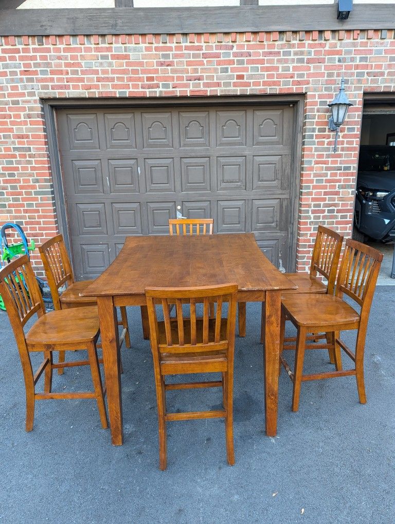 Steve Silver Company 6 Chair Dining Room Wood Table 