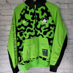 Nike Sz Small Sportswear NYC Parks 1/2 Zip Fleece Jacket Green Mens