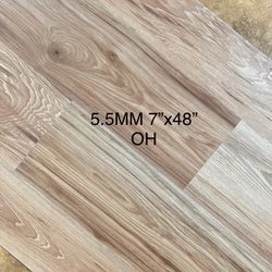 5.5MM 100% WATERPROOF SPC RIGID CORE LUXURY VINYL PLANK 7”x48” PLANK FLOORING. IDEAL FOR HOME OFFICE OR RENTAL. GREAT WITH KIDS AND PETS! DURABLE PC!
