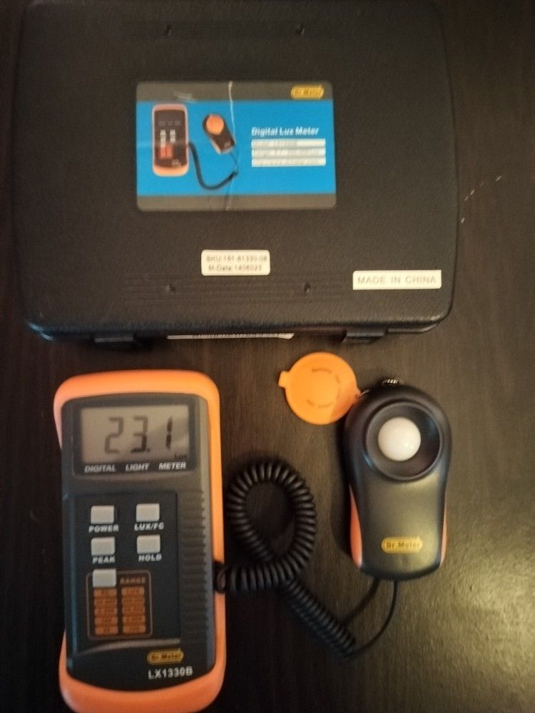 Dr.Meter LX1330B Digital Illuminance Light Meter 0-200,000 Lux Meter Luxmeter