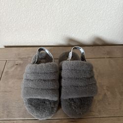 Girls Uggs Sz 1