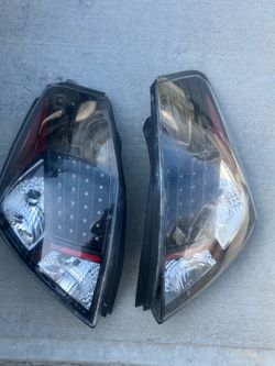 2007 Altima sedan tail lights