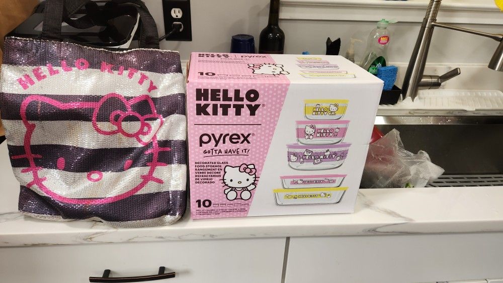 Hello Kitty 10pc Food Storage & Tote Bag