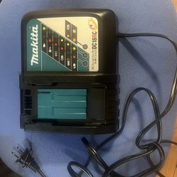 Makita Charger 