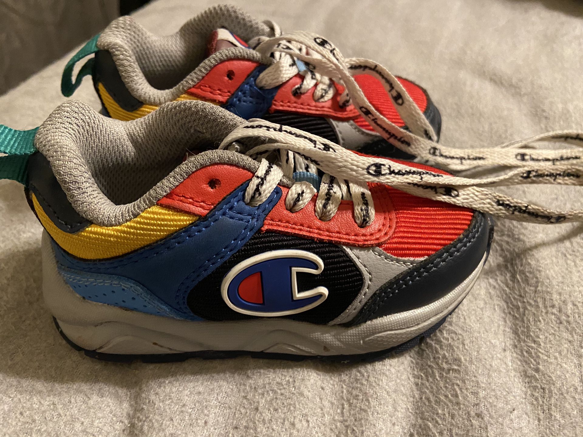 Toddler champion shoes size 5